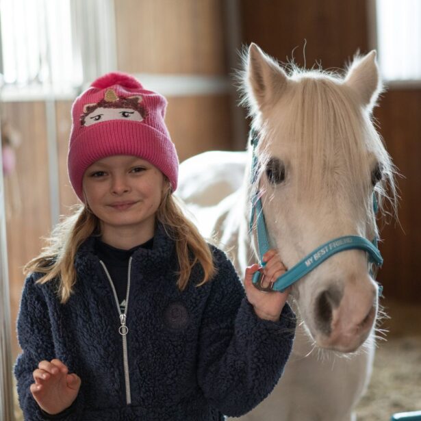 EQ AW25 Val hue pink med enhjørning